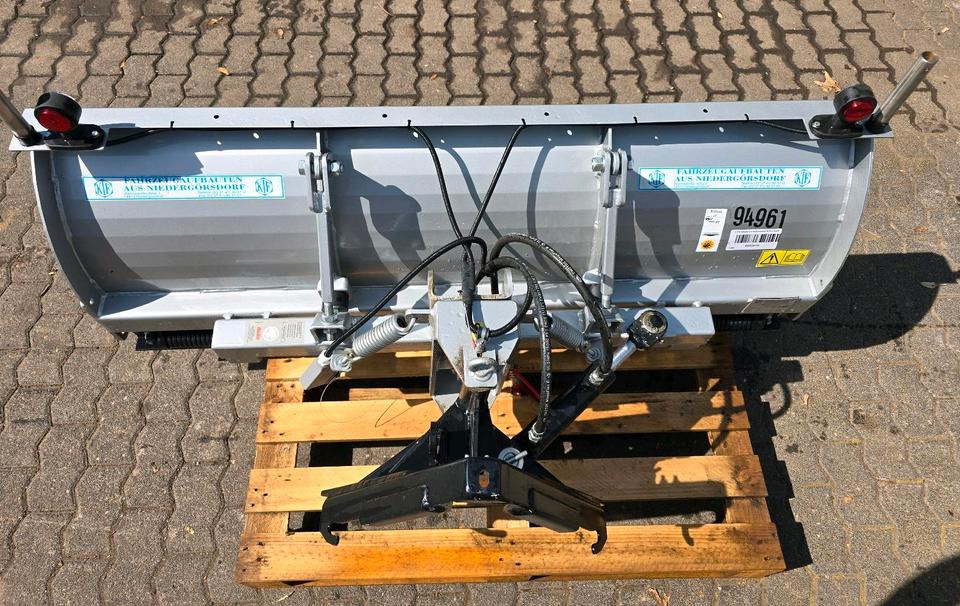 NEUWARE KIF Schneepflug CM 1600 Schneeschieber Schneeschild Winterdienst Räumschild passend für Multicar Kramer Iseki Kubota Kleintraktor - Lâmina limpa-neves: foto 2 NEUWARE KIF Schneepflug CM 1600 Schneeschieber Schneeschild Winterdienst Räumschild passend für Multicar Kramer Iseki Kubota Kleintraktor - Lâmina limpa-neves: foto 2