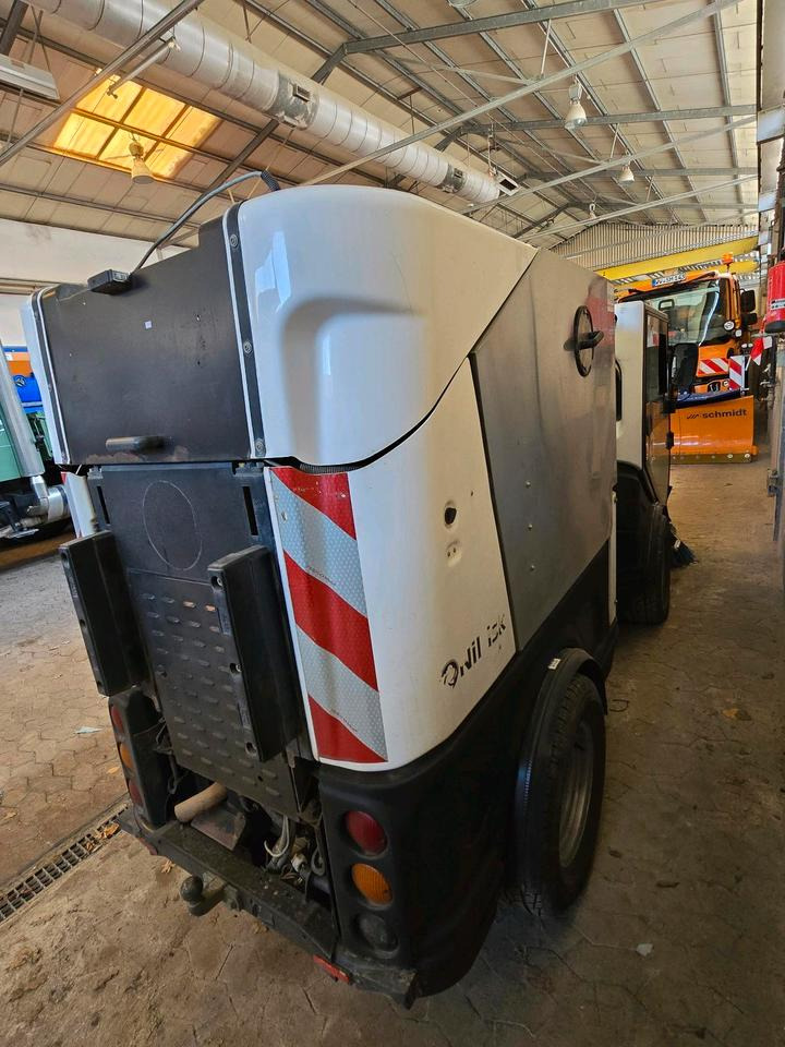 Nilfisk City Ranger 3500 Kehrmaschine Straßenkehrmaschine mit Schmidt Bediendisplay Hako Kehreinheit - Varredora urbana: foto 5 Nilfisk City Ranger 3500 Kehrmaschine Straßenkehrmaschine mit Schmidt Bediendisplay Hako Kehreinheit - Varredora urbana: foto 5