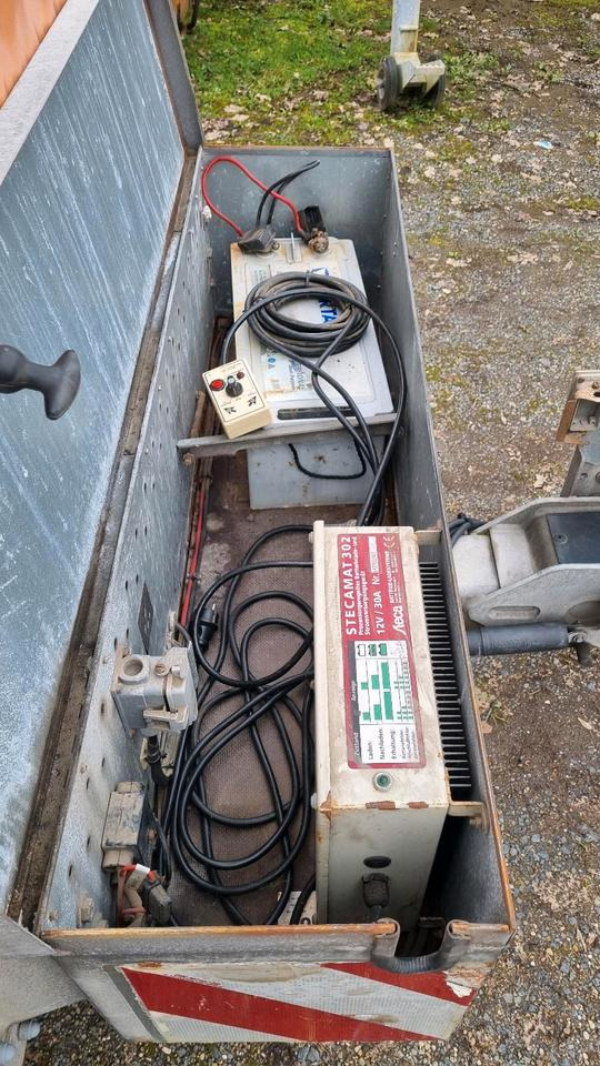 Reboque Mersch VZ 616 Absperrtafel FAT Nissen Horizont Verkehrsleittafel Verkehrsleitanhänger Verkehrssicherungsanhänger Leitanhänger: foto 9