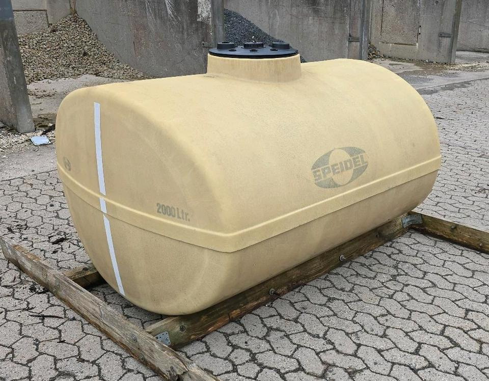 Schmidt Mulag 2m3 Wassertank Wasserfass Speidel für Unimog UGE UGN 405 U300 400 500 427 430 LKW Boschung wassertank Laugentank Bewässerung 5000liter - Contentor cisterna: foto 5 Schmidt Mulag 2m3 Wassertank Wasserfass Speidel für Unimog UGE UGN 405 U300 400 500 427 430 LKW Boschung wassertank Laugentank Bewässerung 5000liter - Contentor cisterna: foto 5