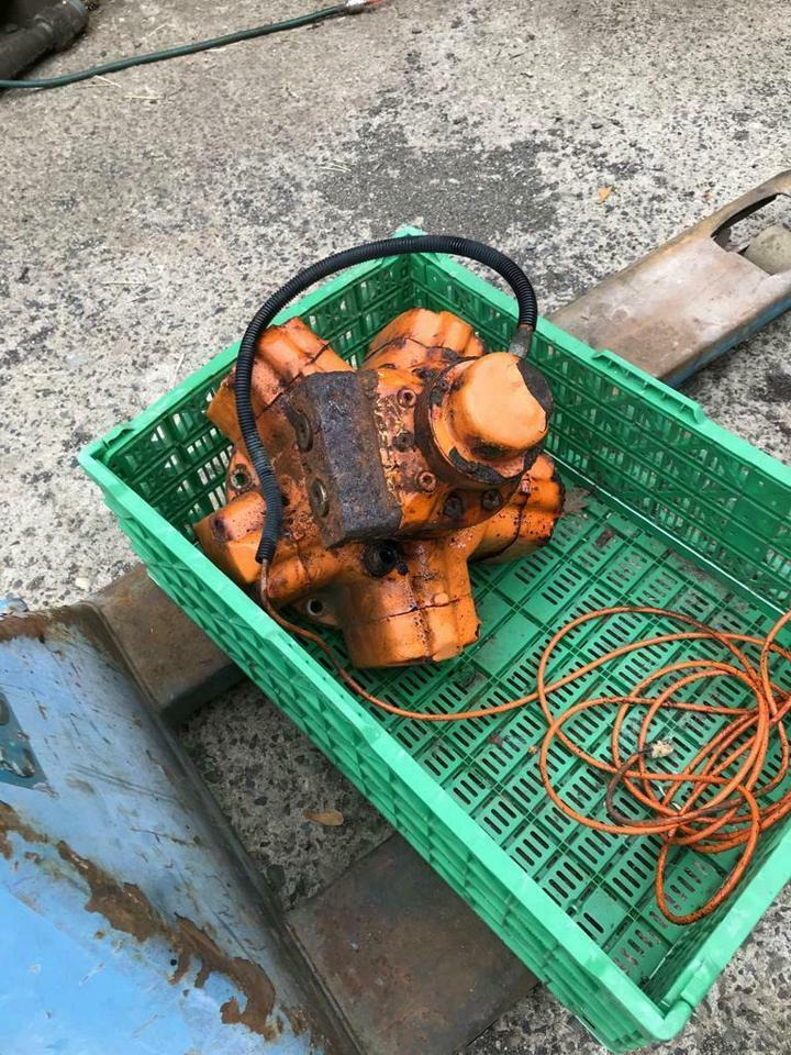 Schneckenantrieb Getriebe Küpper Weisser Salzstreuer Winterdiens - Caixa de velocidade por Veículo municipal/ Especial: foto 2 Schneckenantrieb Getriebe Küpper Weisser Salzstreuer Winterdiens - Caixa de velocidade por Veículo municipal/ Especial: foto 2