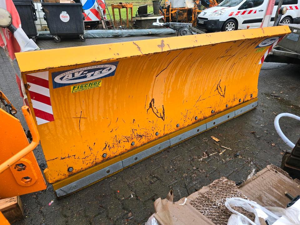 Schneepflug für Schaeff U. Yanmar Radlader Schneeschild Schneeschieber Schmidt Winterdienst - Lâmina limpa-neves: foto 5 Schneepflug für Schaeff U. Yanmar Radlader Schneeschild Schneeschieber Schmidt Winterdienst - Lâmina limpa-neves: foto 5