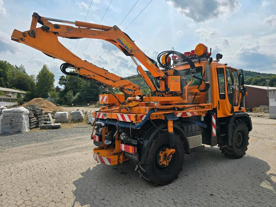 Unimog U400 6-Zylinder 2010 405/10 405/12 NKS-Z-UGN-43K Bluetec 5 Mercedes-Benz UGE UGN Mulag MHU 800 Mähausleger Böschungsmäher Böschungsmulcher Küpper-Weisser IMS Salzstreuer - Veículo limpa-neves: foto 4 Unimog U400 6-Zylinder 2010 405/10 405/12 NKS-Z-UGN-43K Bluetec 5 Mercedes-Benz UGE UGN Mulag MHU 800 Mähausleger Böschungsmäher Böschungsmulcher Küpper-Weisser IMS Salzstreuer - Veículo limpa-neves: foto 4