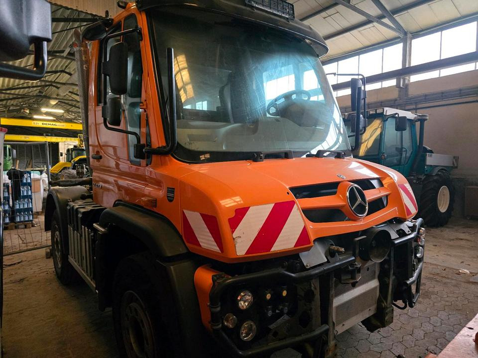 Unimog U423 EAS NKS-Z-UGE-43 Mercedes-Benz 405/10 405/12 UGE Mercedes-Benz U 318 323 327 423 427 429 430 EasyDrive Variopilot - Camião chassi, Veículo municipal/ Especial: foto 3 Unimog U423 EAS NKS-Z-UGE-43 Mercedes-Benz 405/10 405/12 UGE Mercedes-Benz U 318 323 327 423 427 429 430 EasyDrive Variopilot - Camião chassi, Veículo municipal/ Especial: foto 3