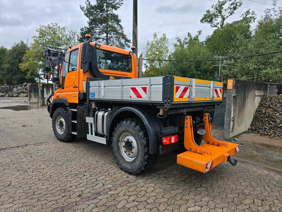 Unimog U318 NKS-F-UGE-42 Frontlader Mercedes-Benz 405/10 405/12 UGE Mercedes-Benz U 318 323 327 423 427 429 430 EasyDrive Variopilot Radlader Hauer rx 500 Frontlader - Veículo municipal/ Especial: foto 4 Unimog U318 NKS-F-UGE-42 Frontlader Mercedes-Benz 405/10 405/12 UGE Mercedes-Benz U 318 323 327 423 427 429 430 EasyDrive Variopilot Radlader Hauer rx 500 Frontlader - Veículo municipal/ Especial: foto 4