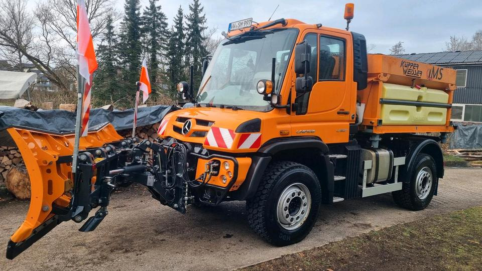 Zu vermieten Unimog 405 U527 Winterdienst Schmidt Salzstreuer 423 429 430 Mercedes Benz 318 527 Vermietung - Veículo limpa-neves: foto 2 Zu vermieten Unimog 405 U527 Winterdienst Schmidt Salzstreuer 423 429 430 Mercedes Benz 318 527 Vermietung - Veículo limpa-neves: foto 2