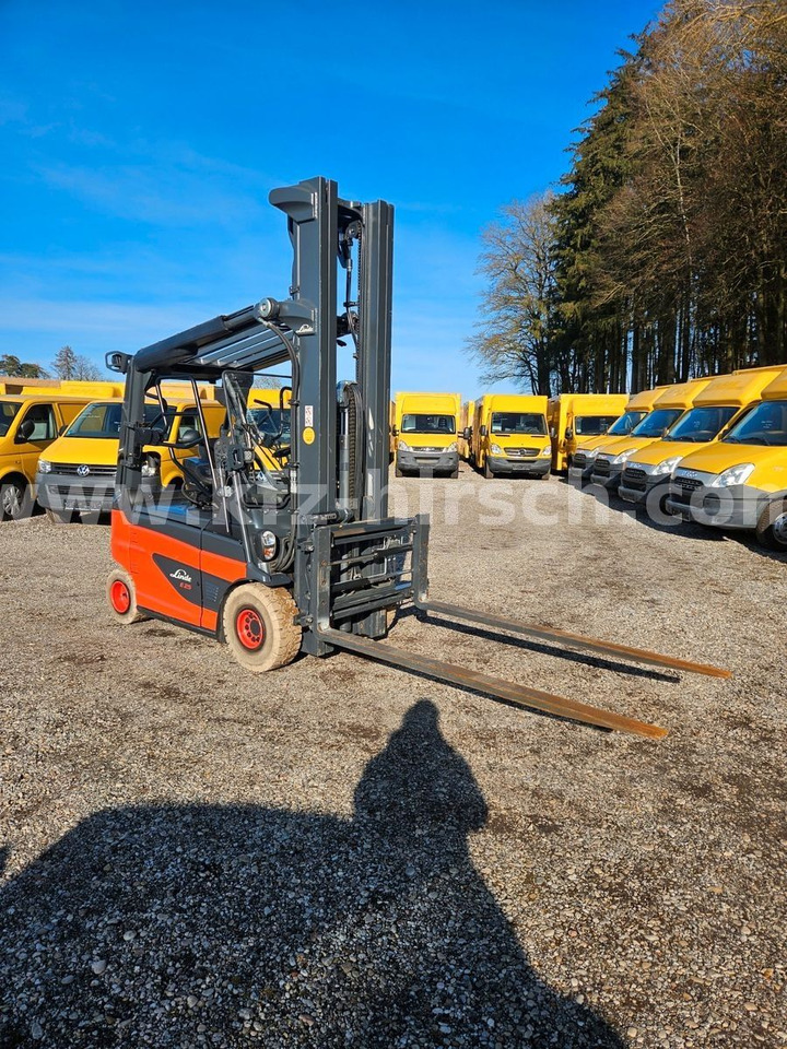 Linde E25 R Roadster , 6.880mm Hubhöhe, StVZO hydr. Zi - Empilhadeira elétrica: foto 2 Linde E25 R Roadster , 6.880mm Hubhöhe, StVZO hydr. Zi - Empilhadeira elétrica: foto 2