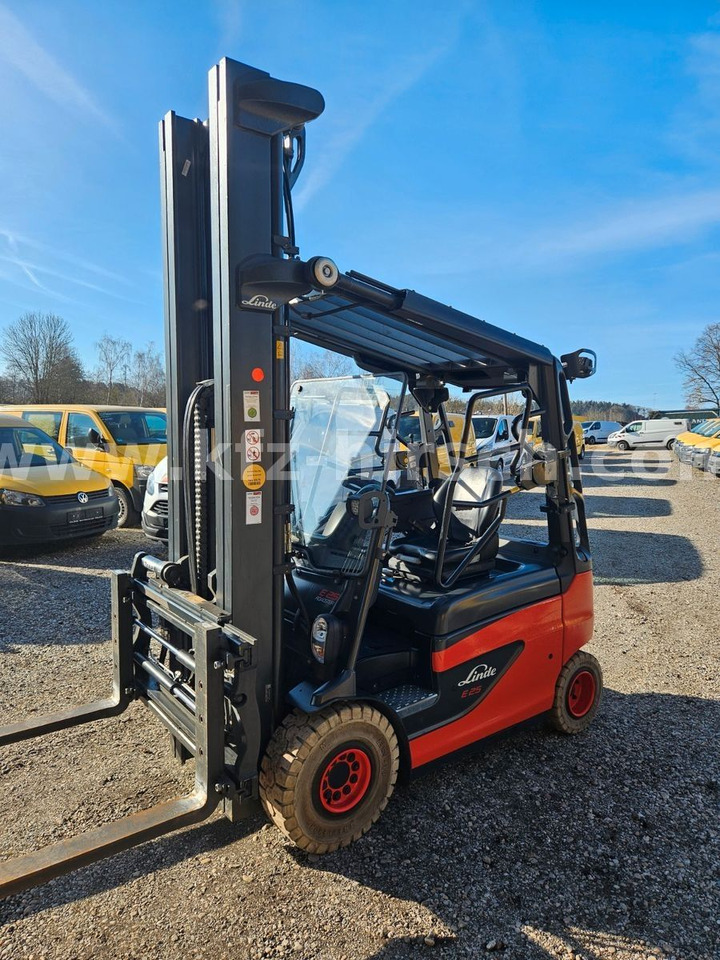 Linde E25 R Roadster , 6.880mm Hubhöhe, StVZO hydr. Zi - Empilhadeira elétrica: foto 5 Linde E25 R Roadster , 6.880mm Hubhöhe, StVZO hydr. Zi - Empilhadeira elétrica: foto 5