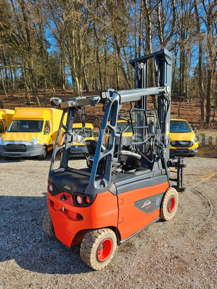 Linde E25 R Roadster , 6.880mm Hubhöhe, StVZO hydr. Zi - Empilhadeira elétrica: foto 3 Linde E25 R Roadster , 6.880mm Hubhöhe, StVZO hydr. Zi - Empilhadeira elétrica: foto 3
