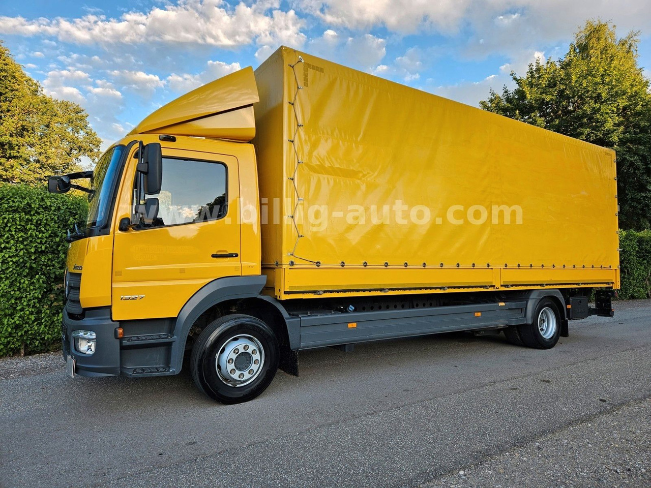 Mercedes-Benz Atego 1327 L BREMS/SPUR-ASS*DIFF-Sperre*AHK*7.2 - Camião de caixa aberta/ Plataforma: foto 3 Mercedes-Benz Atego 1327 L BREMS/SPUR-ASS*DIFF-Sperre*AHK*7.2 - Camião de caixa aberta/ Plataforma: foto 3