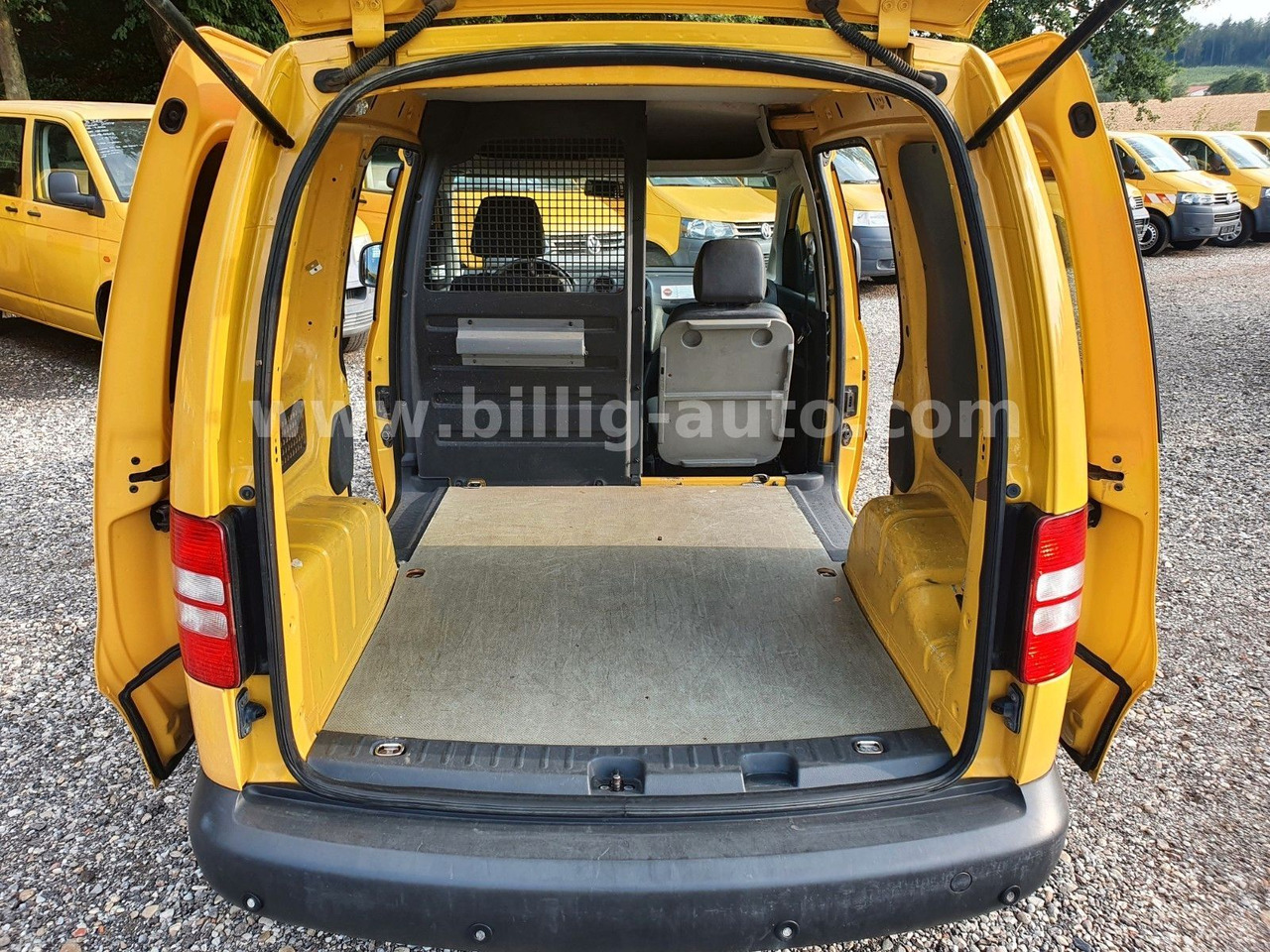 Volkswagen Caddy 2.0 TDI*FLEX-SITZ-PLUS*S-heft*2xS-Türe*EU5 - Furgão de passageiros: foto 4 Volkswagen Caddy 2.0 TDI*FLEX-SITZ-PLUS*S-heft*2xS-Türe*EU5 - Furgão de passageiros: foto 4