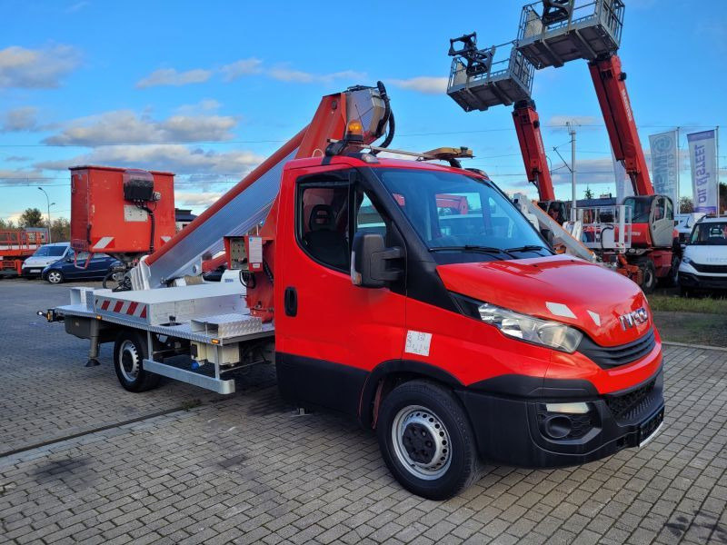 Iveco Daily 35S11 podnośnik koszowy 20 m Multitel MT202DS - Caminhão com plataforma aérea: foto 2 Iveco Daily 35S11 podnośnik koszowy 20 m Multitel MT202DS - Caminhão com plataforma aérea: foto 2