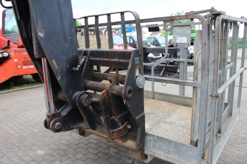 Leasing de  Ładowarka 4x4 obrotowa teleskopowa Manitou MRT 2150 Privilege Ładowarka 4x4 obrotowa teleskopowa Manitou MRT 2150 Privilege: foto 8