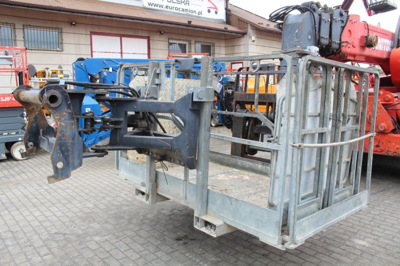 Leasing de  Ładowarka 4x4 obrotowa teleskopowa Manitou MRT 2150 Privilege Ładowarka 4x4 obrotowa teleskopowa Manitou MRT 2150 Privilege: foto 6