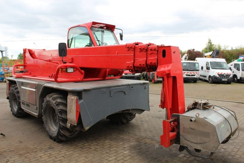 Ładowarka obrotowa 4x4 teleskopowa 21 m Merlo Roto 45.21 - Empilhador telescópico: foto 2 Ładowarka obrotowa 4x4 teleskopowa 21 m Merlo Roto 45.21 - Empilhador telescópico: foto 2