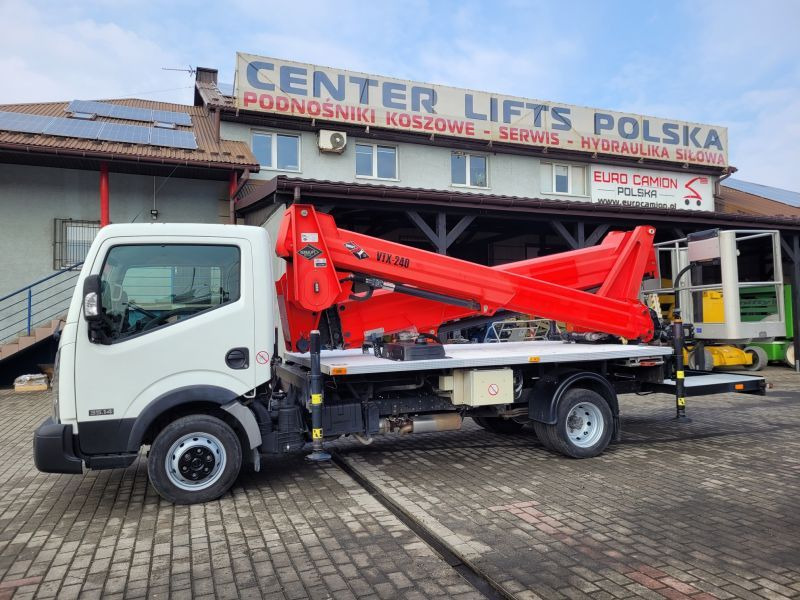 Nissan Cabstar NT400 podnośnik koszowy 24 m Versalift VTX-240 - Caminhão com plataforma aérea: foto 5 Nissan Cabstar NT400 podnośnik koszowy 24 m Versalift VTX-240 - Caminhão com plataforma aérea: foto 5
