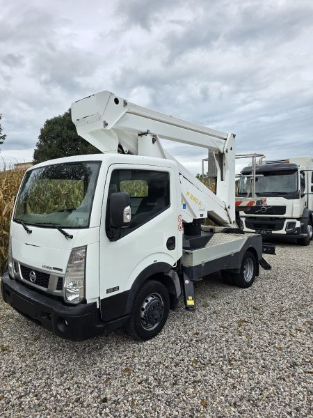 Nissan Cabstar NT400 podnośnik koszowy Palfinger P240 A Smart - Caminhão com plataforma aérea: foto 2 Nissan Cabstar NT400 podnośnik koszowy Palfinger P240 A Smart - Caminhão com plataforma aérea: foto 2