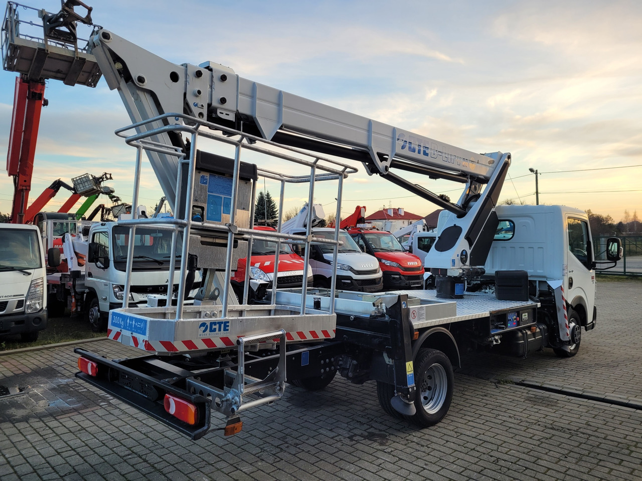 Renault Maxity podnośnik koszowy zwyżka 20 m CTE B-lift 20 JHV - Caminhão com plataforma aérea: foto 4 Renault Maxity podnośnik koszowy zwyżka 20 m CTE B-lift 20 JHV - Caminhão com plataforma aérea: foto 4