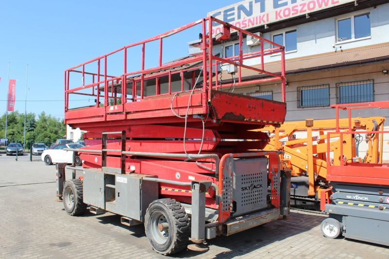 Podnośnik nożycowy 4x4 spalinowy 17 m Skyjack SJ9250 - Plataforma de Tijera/ Plataforma de tesoura: foto 2 Podnośnik nożycowy 4x4 spalinowy 17 m Skyjack SJ9250 - Plataforma de Tijera/ Plataforma de tesoura: foto 2