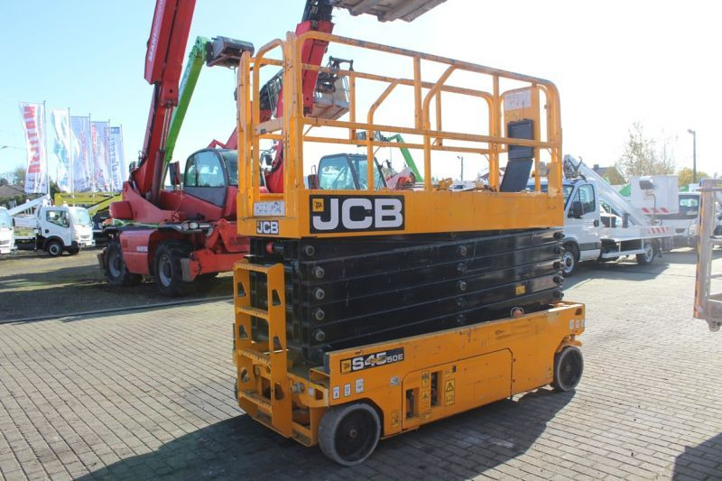 Podnośnik nożycowy elektryczny 16 m JCB S4550E - Plataforma de Tijera/ Plataforma de tesoura: foto 3 Podnośnik nożycowy elektryczny 16 m JCB S4550E - Plataforma de Tijera/ Plataforma de tesoura: foto 3