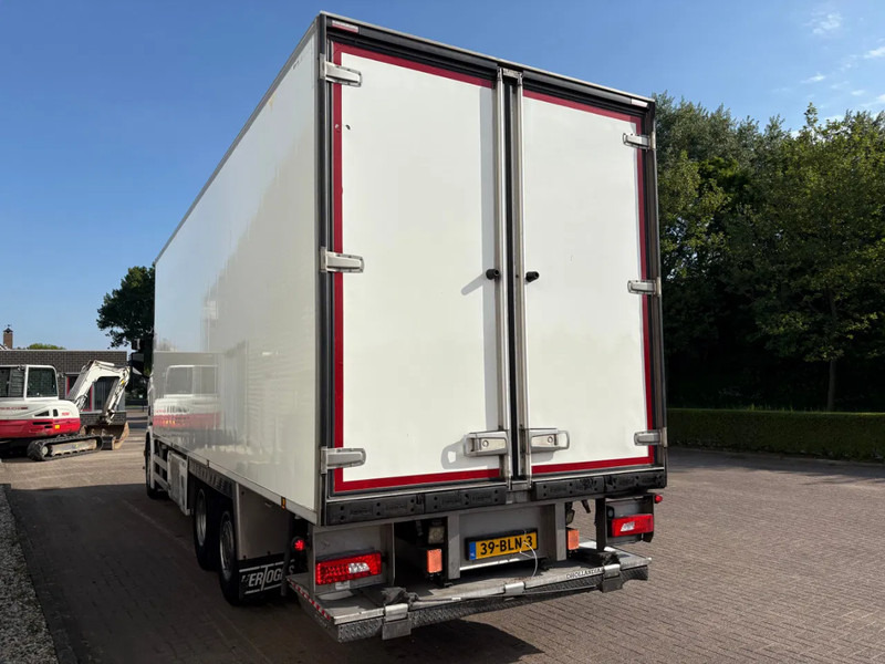 Scania R410 6x2/4 / CHEREAU koelbak / THERMO KING KOEL MOTOR / DHOLLANDIA 2 TON LAADKLEP / DUBBELE VERDAMPER / - Camião frigorífico: foto 3 Scania R410 6x2/4 / CHEREAU koelbak / THERMO KING KOEL MOTOR / DHOLLANDIA 2 TON LAADKLEP / DUBBELE VERDAMPER / - Camião frigorífico: foto 3