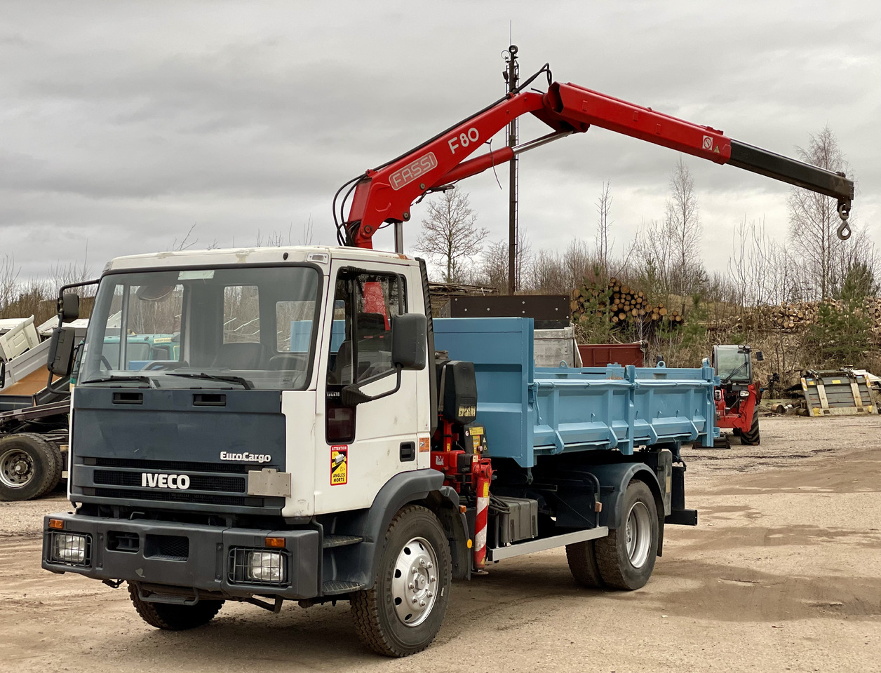 IVECO EUROCARGO - Camião grua: foto 3 IVECO EUROCARGO - Camião grua: foto 3