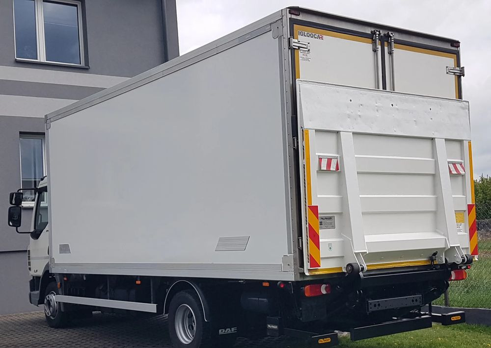 DAF 12T LF 210 WINDA CHŁODNIA 14EP 5,79x2,48x2,29 KLIMA AGREGAT - Camião frigorífico: foto 3 DAF 12T LF 210 WINDA CHŁODNIA 14EP 5,79x2,48x2,29 KLIMA AGREGAT - Camião frigorífico: foto 3