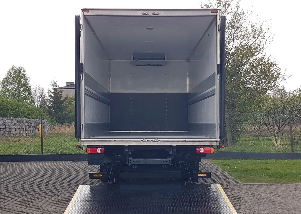 DAF 12T LF 210 WINDA CHŁODNIA 14EP 5,79x2,48x2,29 KLIMA AGREGAT - Camião frigorífico: foto 5 DAF 12T LF 210 WINDA CHŁODNIA 14EP 5,79x2,48x2,29 KLIMA AGREGAT - Camião frigorífico: foto 5