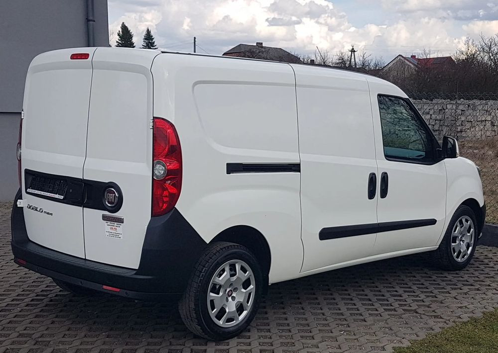 Fiat DOBLO MAXI 3 OSOBY DŁUGI BLASZAK VAN FURGON KLIMA TEMPOMAT - Furgão compacto: foto 4 Fiat DOBLO MAXI 3 OSOBY DŁUGI BLASZAK VAN FURGON KLIMA TEMPOMAT - Furgão compacto: foto 4