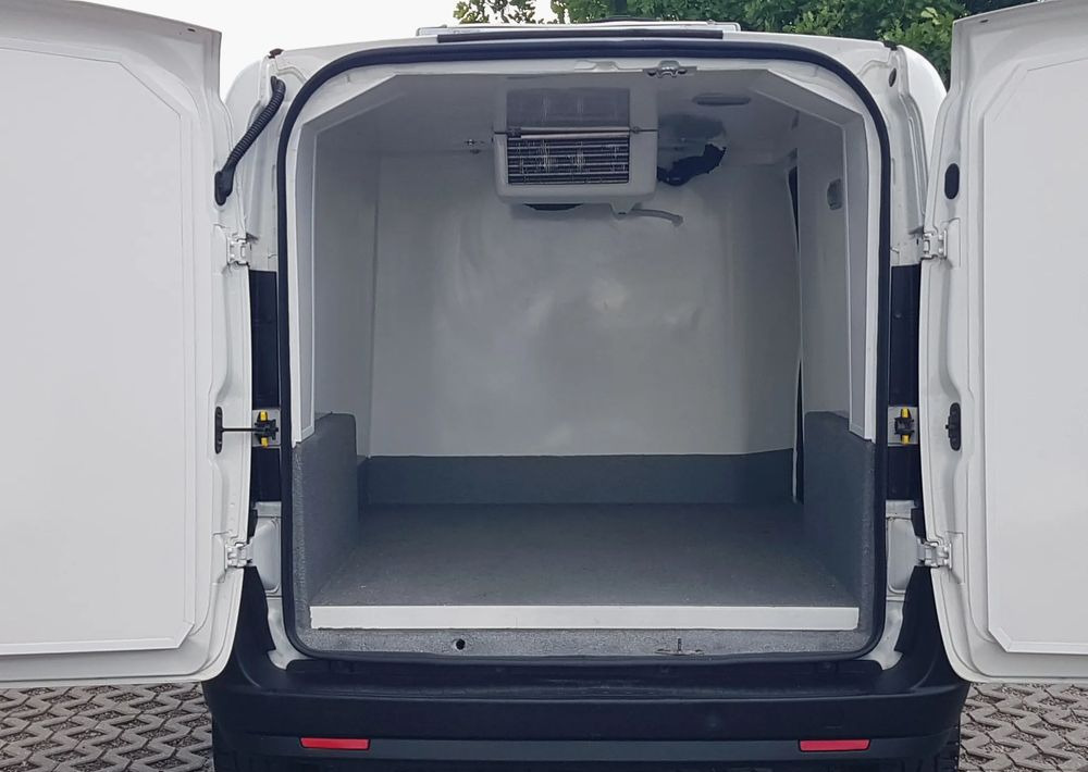 Fiat Doblo MAXI CHŁODNIA IZOTERMA AGREGAT DŁUGI L2H1 KLIMA - Carrinha frigorífica: foto 5 Fiat Doblo MAXI CHŁODNIA IZOTERMA AGREGAT DŁUGI L2H1 KLIMA - Carrinha frigorífica: foto 5
