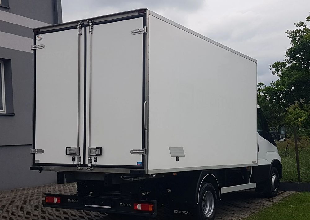 Iveco 72-180 DAILY 8EP KONTENER IZOTERMA 4,16x2,10x2,09 DMC 7200 KG KLIMATRONIK TEMPOMAT KRAJOWY - Camião furgão: foto 4 Iveco 72-180 DAILY 8EP KONTENER IZOTERMA 4,16x2,10x2,09 DMC 7200 KG KLIMATRONIK TEMPOMAT KRAJOWY - Camião furgão: foto 4