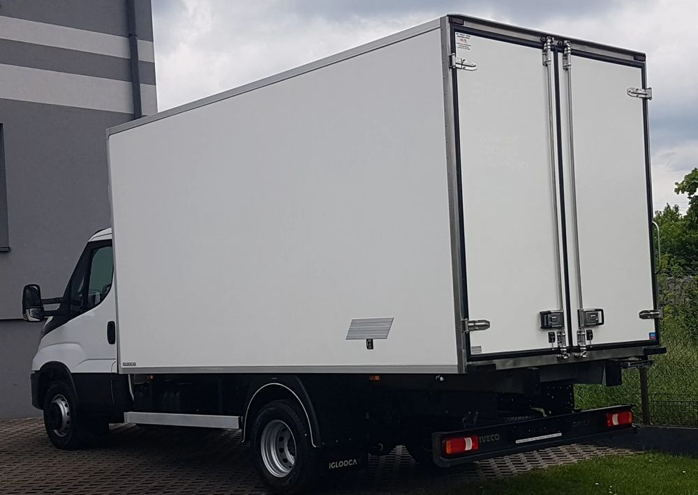 Iveco 72-180 DAILY 8EP KONTENER IZOTERMA 4,16x2,10x2,09 DMC 7200 KG KLIMATRONIK TEMPOMAT KRAJOWY - Camião furgão: foto 3 Iveco 72-180 DAILY 8EP KONTENER IZOTERMA 4,16x2,10x2,09 DMC 7200 KG KLIMATRONIK TEMPOMAT KRAJOWY - Camião furgão: foto 3