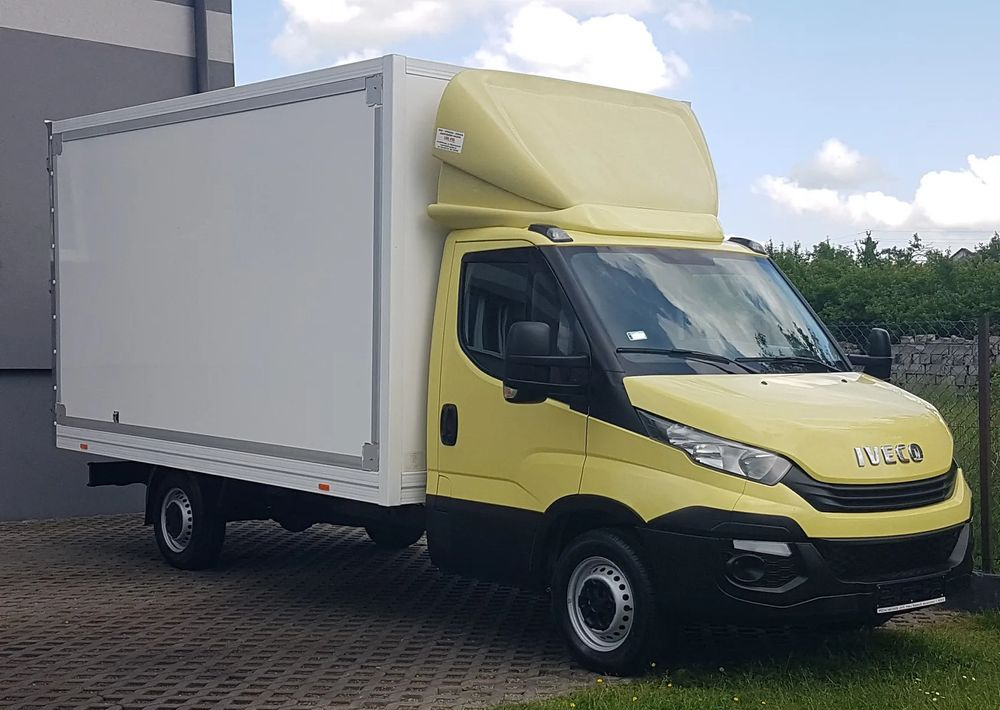 Iveco Daily 8EP KONTENER 4,14x2,21x2,20 KLIMA MANUAL KRAJOWY DMC 3500KG - Carrinha de contentor: foto 1 Iveco Daily 8EP KONTENER 4,14x2,21x2,20 KLIMA MANUAL KRAJOWY DMC 3500KG - Carrinha de contentor: foto 1