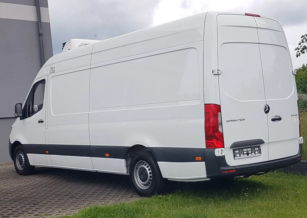 Mercedes-Benz SPRINTER MAXI CHŁODNIA AGREGAT GRZANIE IZOTERMA KLIMA ZASILANIE Z SILNIKA + ELEKTRYCZNE - Carrinha frigorífica: foto 3 Mercedes-Benz SPRINTER MAXI CHŁODNIA AGREGAT GRZANIE IZOTERMA KLIMA ZASILANIE Z SILNIKA + ELEKTRYCZNE - Carrinha frigorífica: foto 3