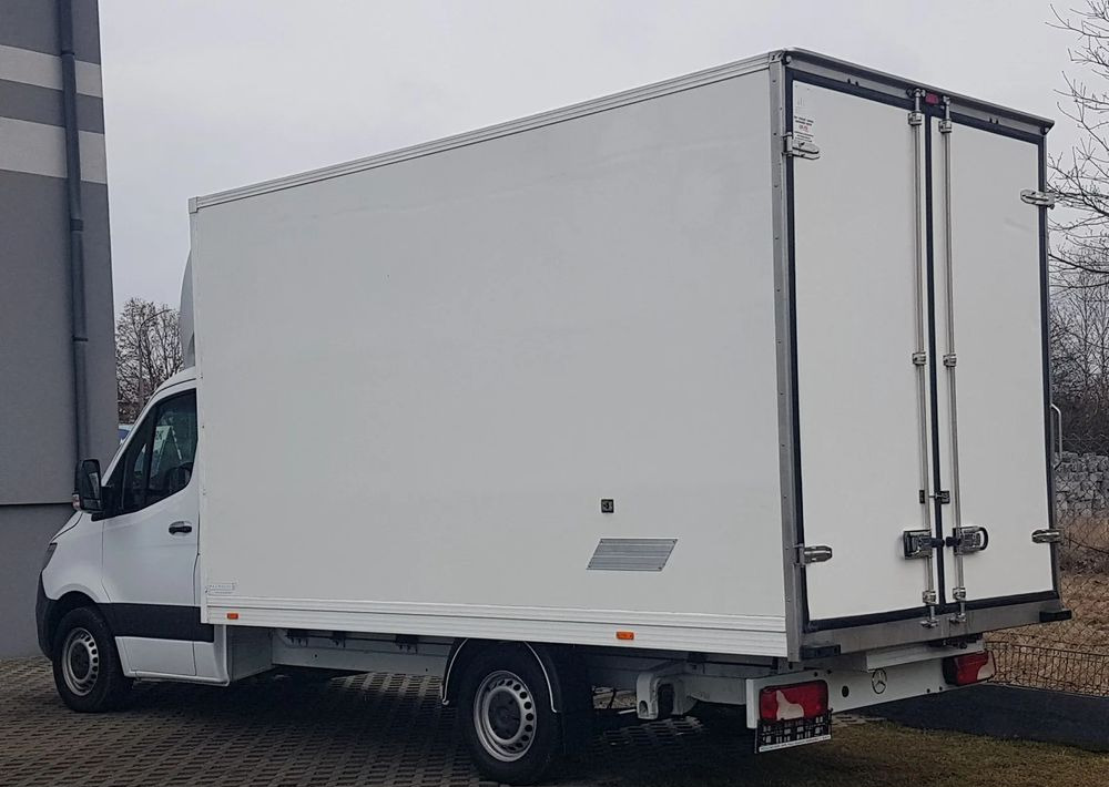 Mercedes-Benz Sprinter CHŁODNIA 8EP IZOTERMA AGREGAT ZANOTTI 4,12x2,15x2,30 KLIMA 314CDI - Carrinha frigorífica: foto 3 Mercedes-Benz Sprinter CHŁODNIA 8EP IZOTERMA AGREGAT ZANOTTI 4,12x2,15x2,30 KLIMA 314CDI - Carrinha frigorífica: foto 3