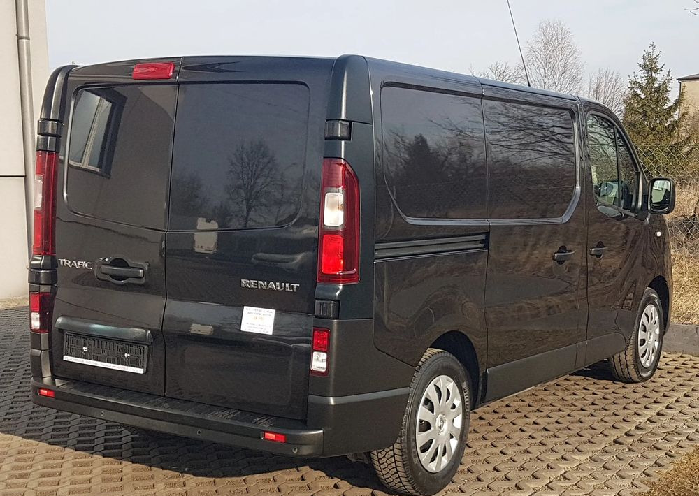 Renault TRAFIC KLIMA TEMPOMAT 1,6 DCI 145 BLASZAK VAN FURGON KRAJOWY L1H1 - Furgão compacto: foto 4 Renault TRAFIC KLIMA TEMPOMAT 1,6 DCI 145 BLASZAK VAN FURGON KRAJOWY L1H1 - Furgão compacto: foto 4
