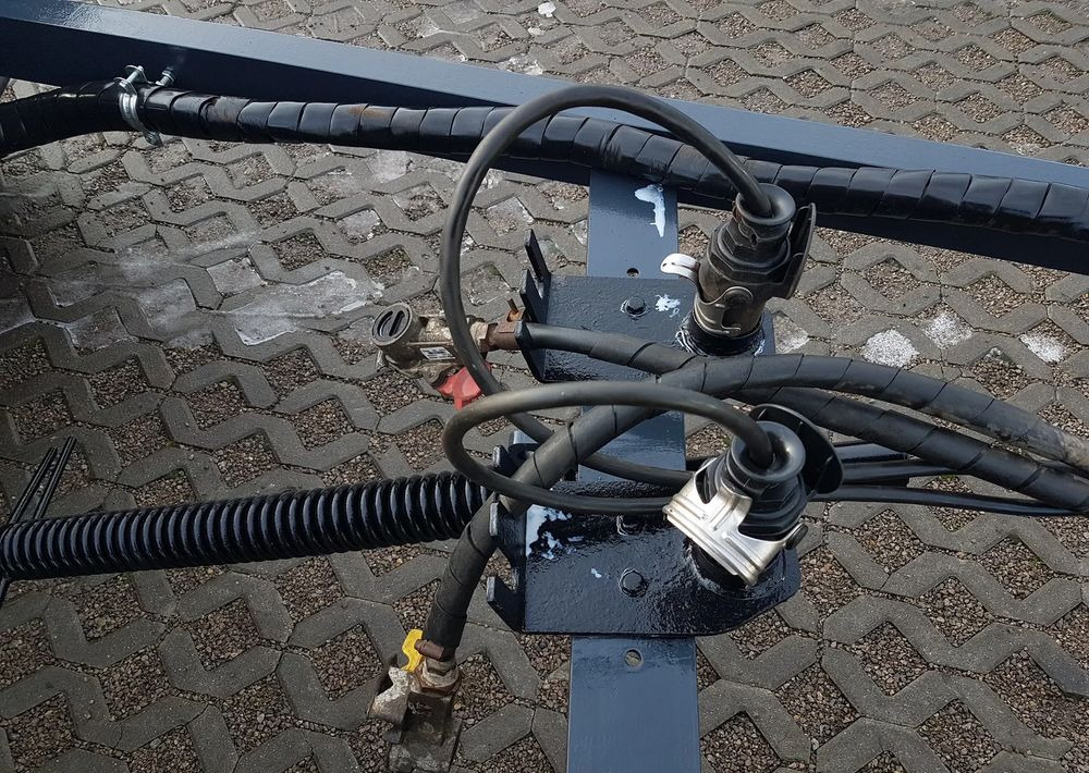 Wielton PS-2 PRZYCZEPA POD KONTENERY DO HAKOWCA 2 OSIE BLIŹNIAKI HUFFERMANN MEILLER ZASŁAW SKIBICKI - Reboque ampliroll/ Multibenne: foto 5 Wielton PS-2 PRZYCZEPA POD KONTENERY DO HAKOWCA 2 OSIE BLIŹNIAKI HUFFERMANN MEILLER ZASŁAW SKIBICKI - Reboque ampliroll/ Multibenne: foto 5