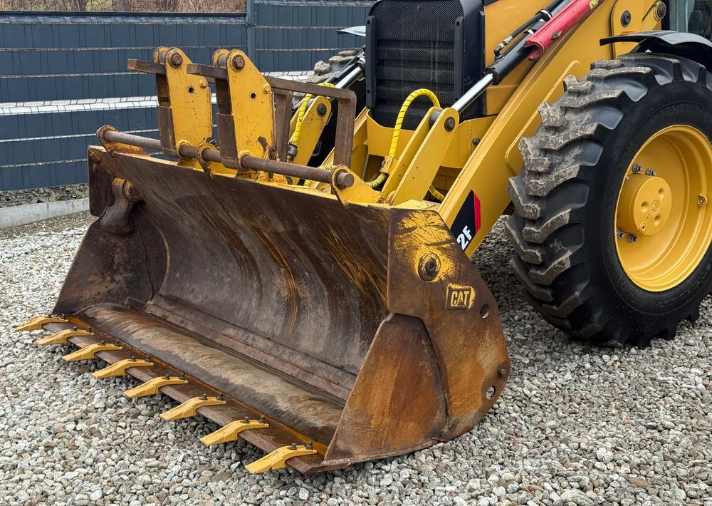 Caterpillar * Koparko Ładowarka * CAT 434 E * Caterpillar * Joystick - Retroescavadeira: foto 2 Caterpillar * Koparko Ładowarka * CAT 434 E * Caterpillar * Joystick - Retroescavadeira: foto 2