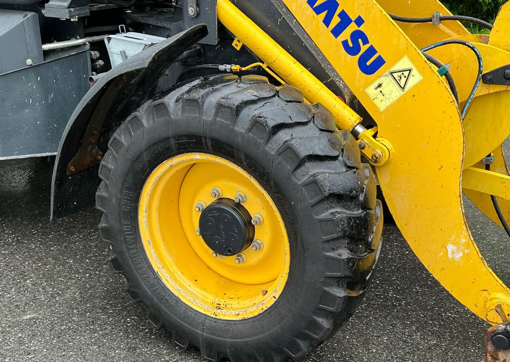 Komatsu Ładowarka KOMATSU WA 90 STAN IDEALNY - Pá carregadora de rodas: foto 5 Komatsu Ładowarka KOMATSU WA 90 STAN IDEALNY - Pá carregadora de rodas: foto 5
