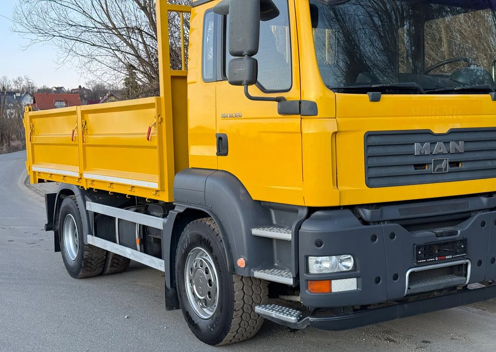 MAN * MAN TGA 18-320 * Kiper Wywrotka * 4x2 * Kran * Sprowadzony* Bardzo Dobry Stan - Camião basculante: foto 3 MAN * MAN TGA 18-320 * Kiper Wywrotka * 4x2 * Kran * Sprowadzony* Bardzo Dobry Stan - Camião basculante: foto 3