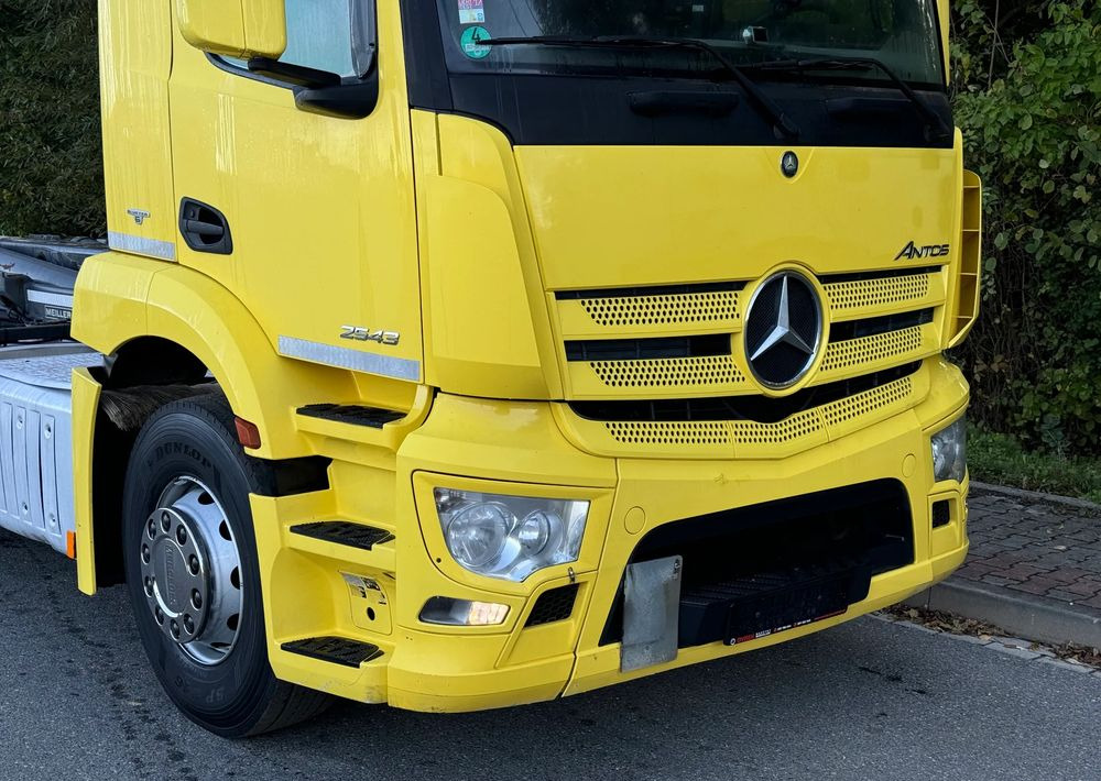 Mercedes-Benz * Hakowiec * Mercedes Antos 2543 * Sprowadzony * Stan Perfekcyjny - Camião polibenne: foto 3 Mercedes-Benz * Hakowiec * Mercedes Antos 2543 * Sprowadzony * Stan Perfekcyjny - Camião polibenne: foto 3