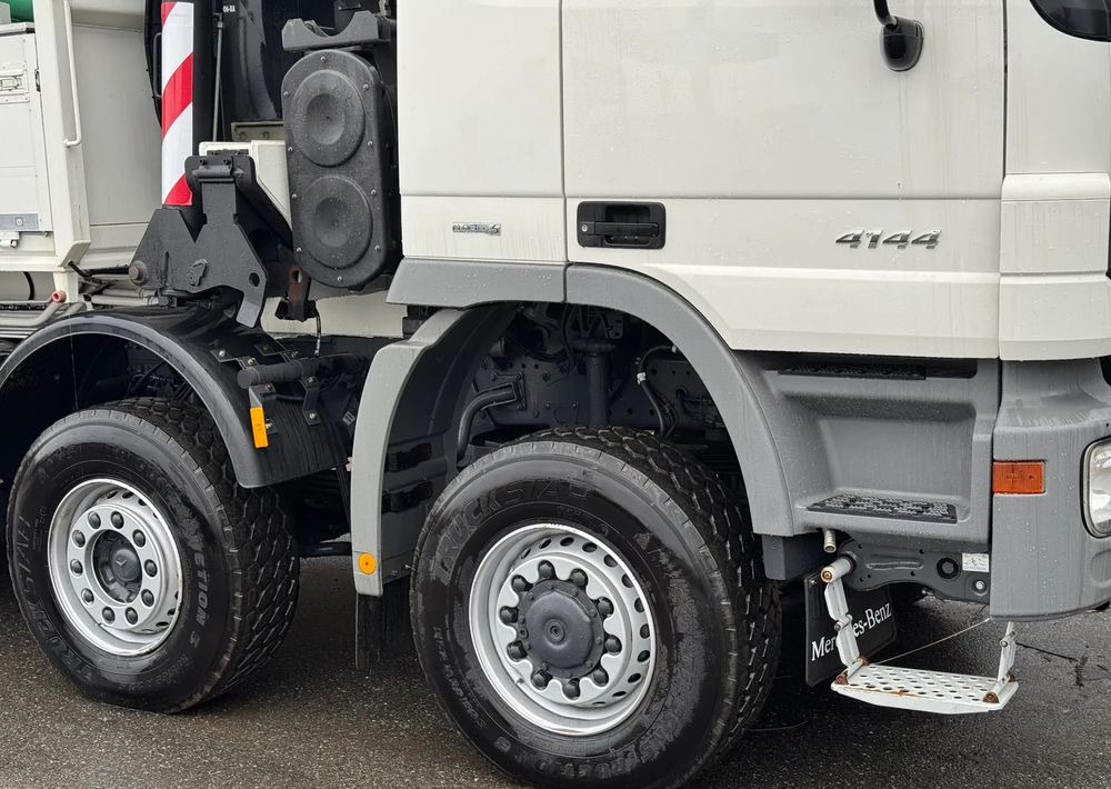 Mercedes-Benz * Mercedes 8x6 Actros 4144 * HDS Palfinger 150002 + FLY JIB PJ 170 * Dźwig * 40 TON * Wyciągarka * 35 Metrów * Kosz * - Camião de caixa aberta/ Plataforma, Camião grua: foto 5 Mercedes-Benz * Mercedes 8x6 Actros 4144 * HDS Palfinger 150002 + FLY JIB PJ 170 * Dźwig * 40 TON * Wyciągarka * 35 Metrów * Kosz * - Camião de caixa aberta/ Plataforma, Camião grua: foto 5