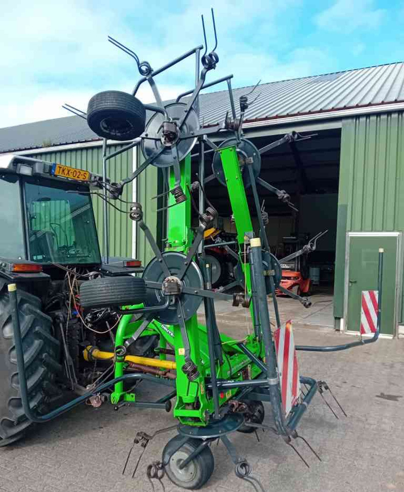 Deutz-Fahr Condimaster 6821 schudder weidebouwmachines - Ancinho enleirador: foto 3 Deutz-Fahr Condimaster 6821 schudder weidebouwmachines - Ancinho enleirador: foto 3