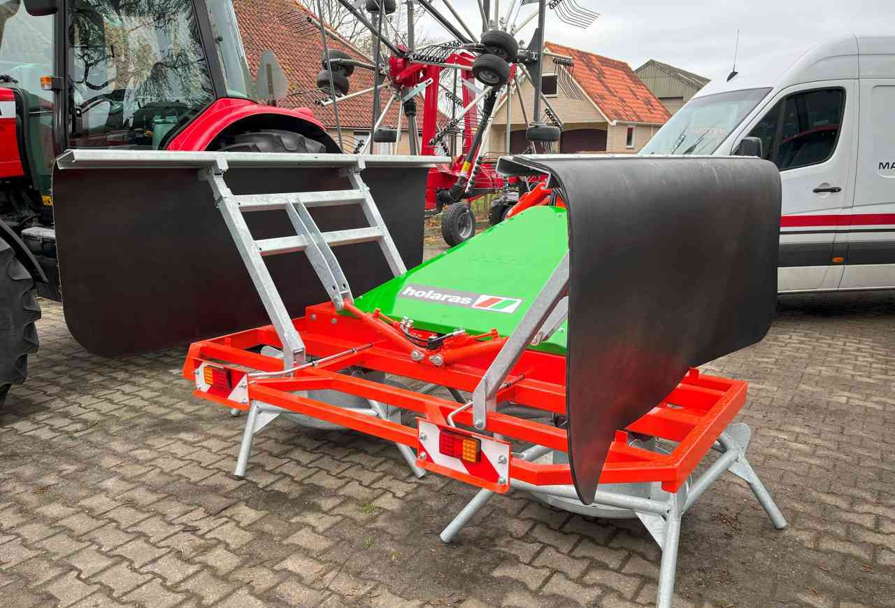 Holaras Jumbo HK kuilverdeler nieuw Weidebouwmachines - Equipamento para silagem: foto 4 Holaras Jumbo HK kuilverdeler nieuw Weidebouwmachines - Equipamento para silagem: foto 4