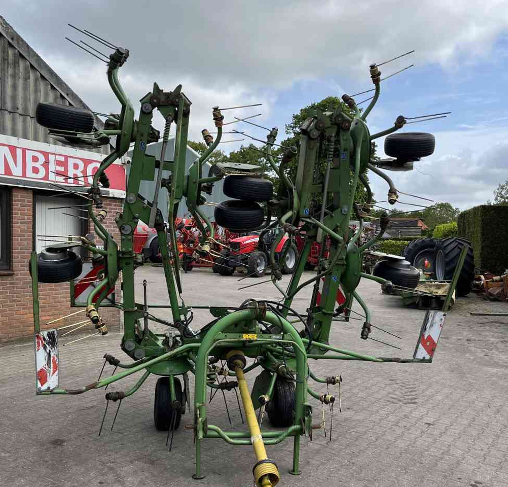 Krone KW 8.80/8 Schudder Tedder Kreiselheuer weidebouwmachines - Ancinho enleirador: foto 2 Krone KW 8.80/8 Schudder Tedder Kreiselheuer weidebouwmachines - Ancinho enleirador: foto 2