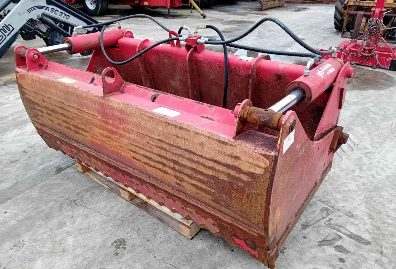 Redrock Allround 85-200 kuilhapper Volvo L30 aansl. voermachines - Equipamento para silagem: foto 1 Redrock Allround 85-200 kuilhapper Volvo L30 aansl. voermachines - Equipamento para silagem: foto 1