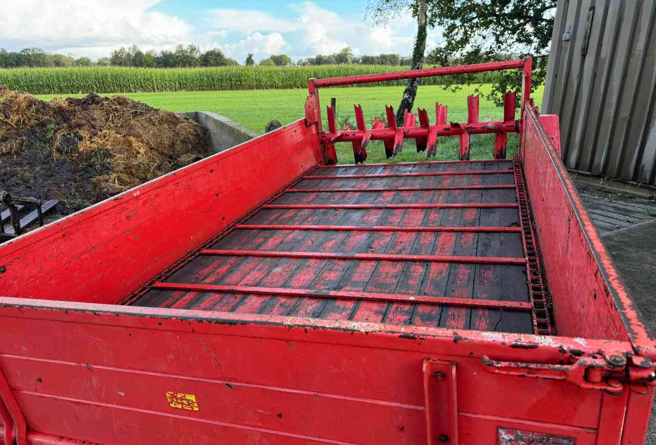 Schuitemaker SMS 3000 mestverspreider *Verkocht/sold* - Espalhador de estrume: foto 3 Schuitemaker SMS 3000 mestverspreider *Verkocht/sold* - Espalhador de estrume: foto 3
