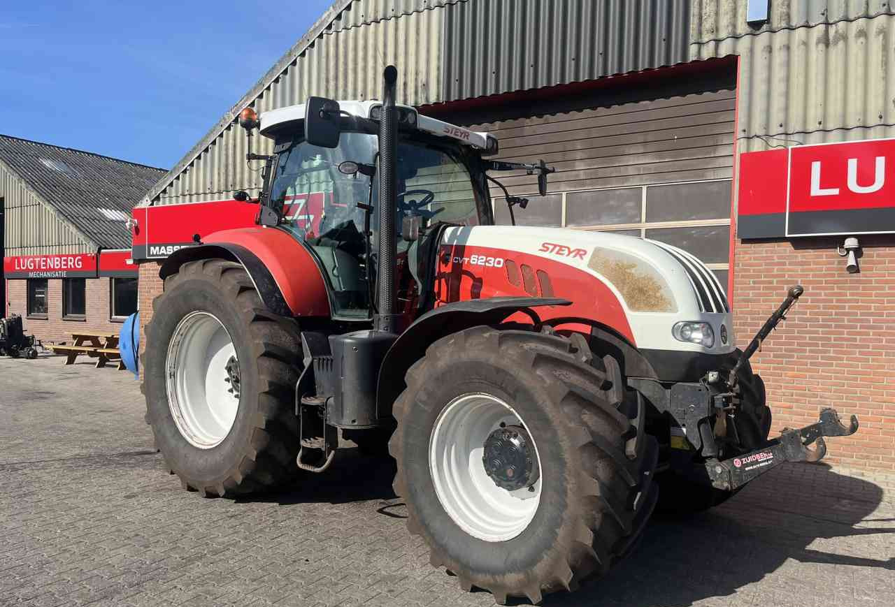 Steyr CVT 6230 Tractoren - Trator: foto 2 Steyr CVT 6230 Tractoren - Trator: foto 2
