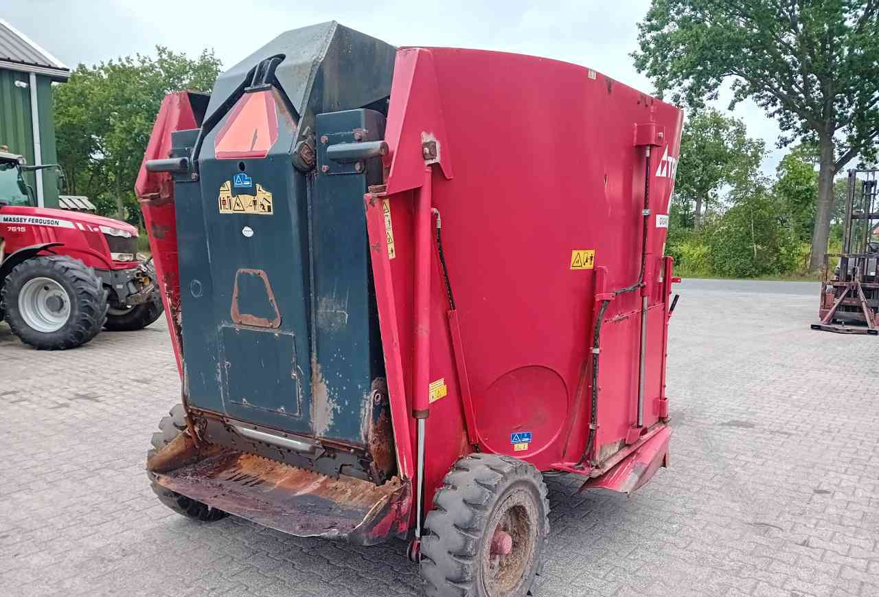 Trioliet Gigant 900 voermengwagen - Misturadora Alimentadora: foto 3 Trioliet Gigant 900 voermengwagen - Misturadora Alimentadora: foto 3