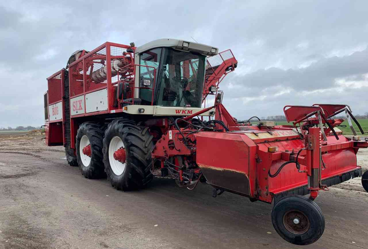 WKM Agrifac WKM BIG SIX Bietenrooier, rooimachines, oogstmachines. - Colheitadeira de beterraba: foto 1 WKM Agrifac WKM BIG SIX Bietenrooier, rooimachines, oogstmachines. - Colheitadeira de beterraba: foto 1